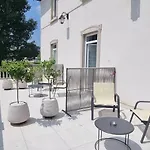 Bed & Breakfast Dina 4*