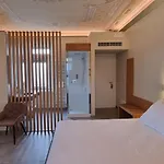 Dina 4* Desenzano del Garda