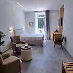 Dina 4*