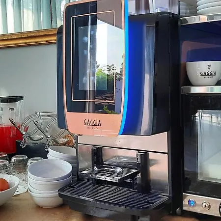 Dina 3* Desenzano del Garda