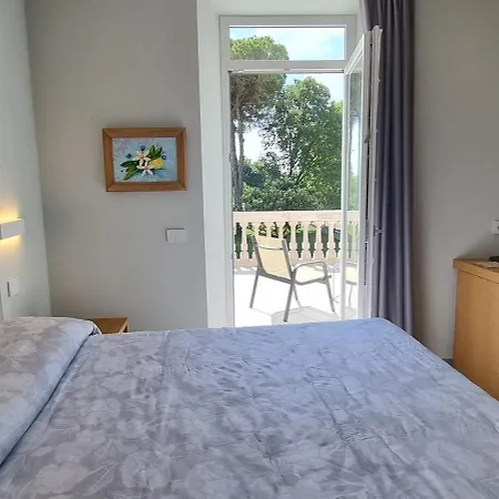 Couette-café Dina Desenzano del Garda