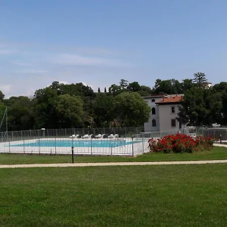 Dina Desenzano del Garda