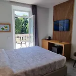 Dina 4*