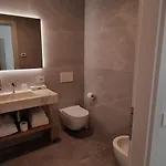 B&B Dina 데센자노델가르다