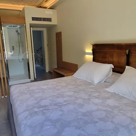 Dina 4*