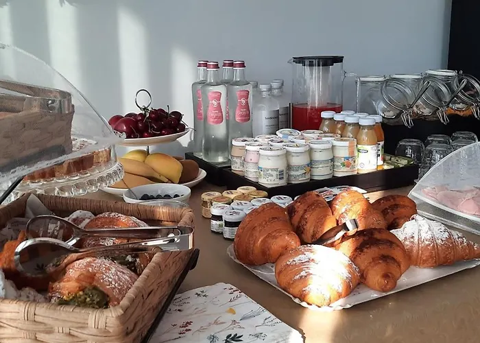Dina Bed & Breakfast Desenzano del Garda