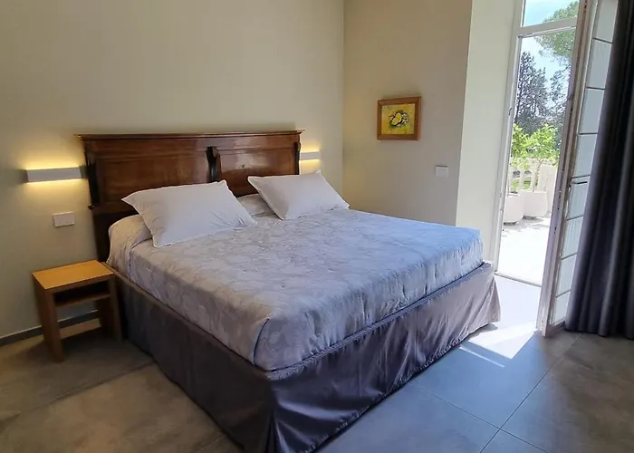 Dina Bed & Breakfast 4*