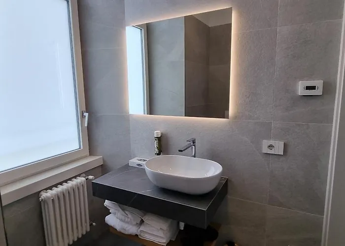 Dina Bed & Breakfast 4*