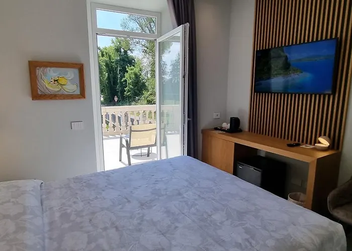 Dina Bed & Breakfast Desenzano del Garda