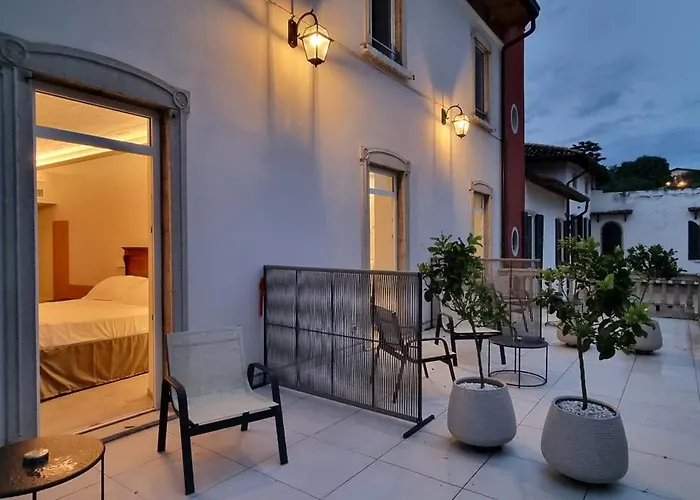 Dina 4* Desenzano del Garda