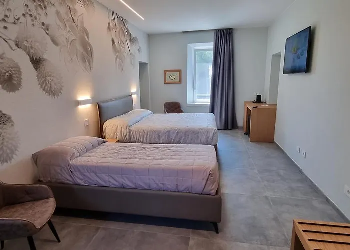 Dina Bed & Breakfast 4*
